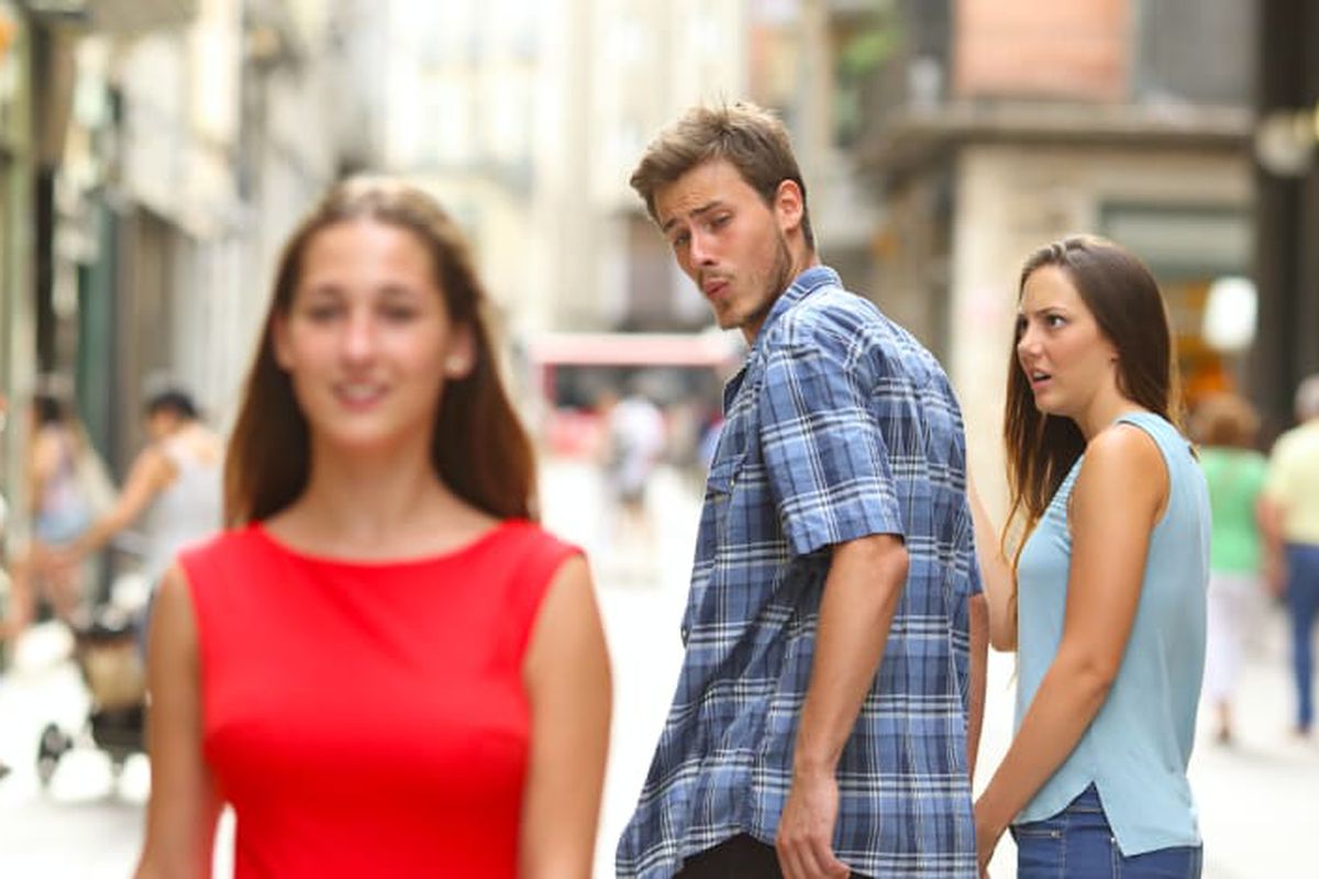 Distracted Boyfriend meme about Lyka